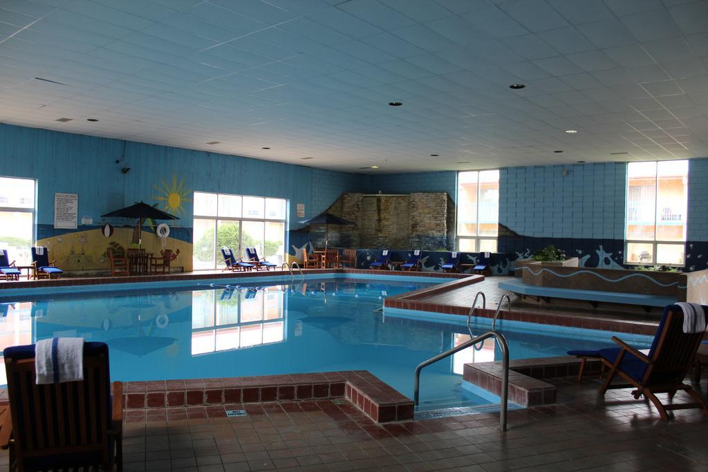 Rodeway Inn & Suites Рокфорд Екстер'єр фото