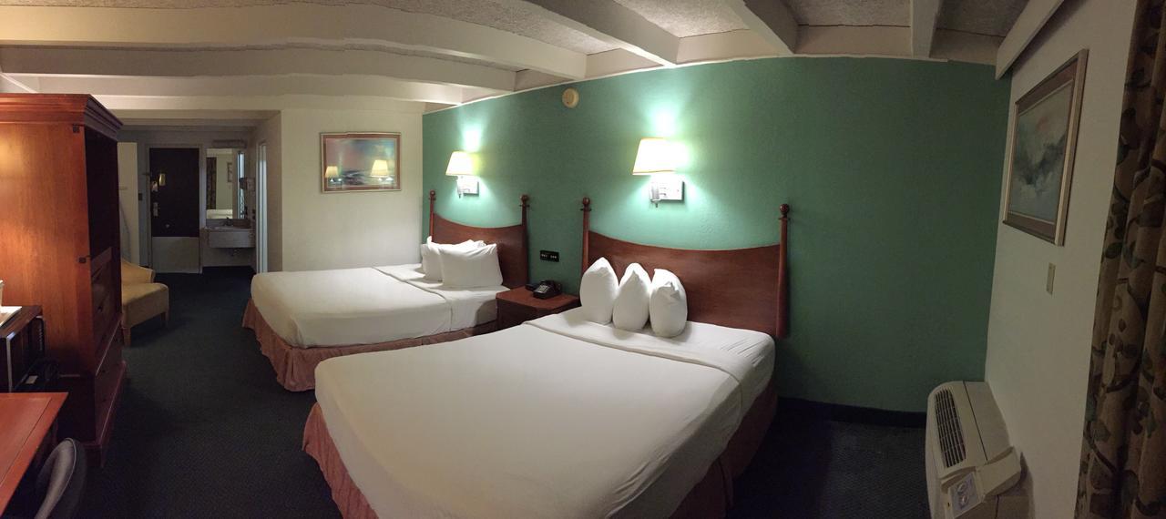 Rodeway Inn & Suites Рокфорд Екстер'єр фото