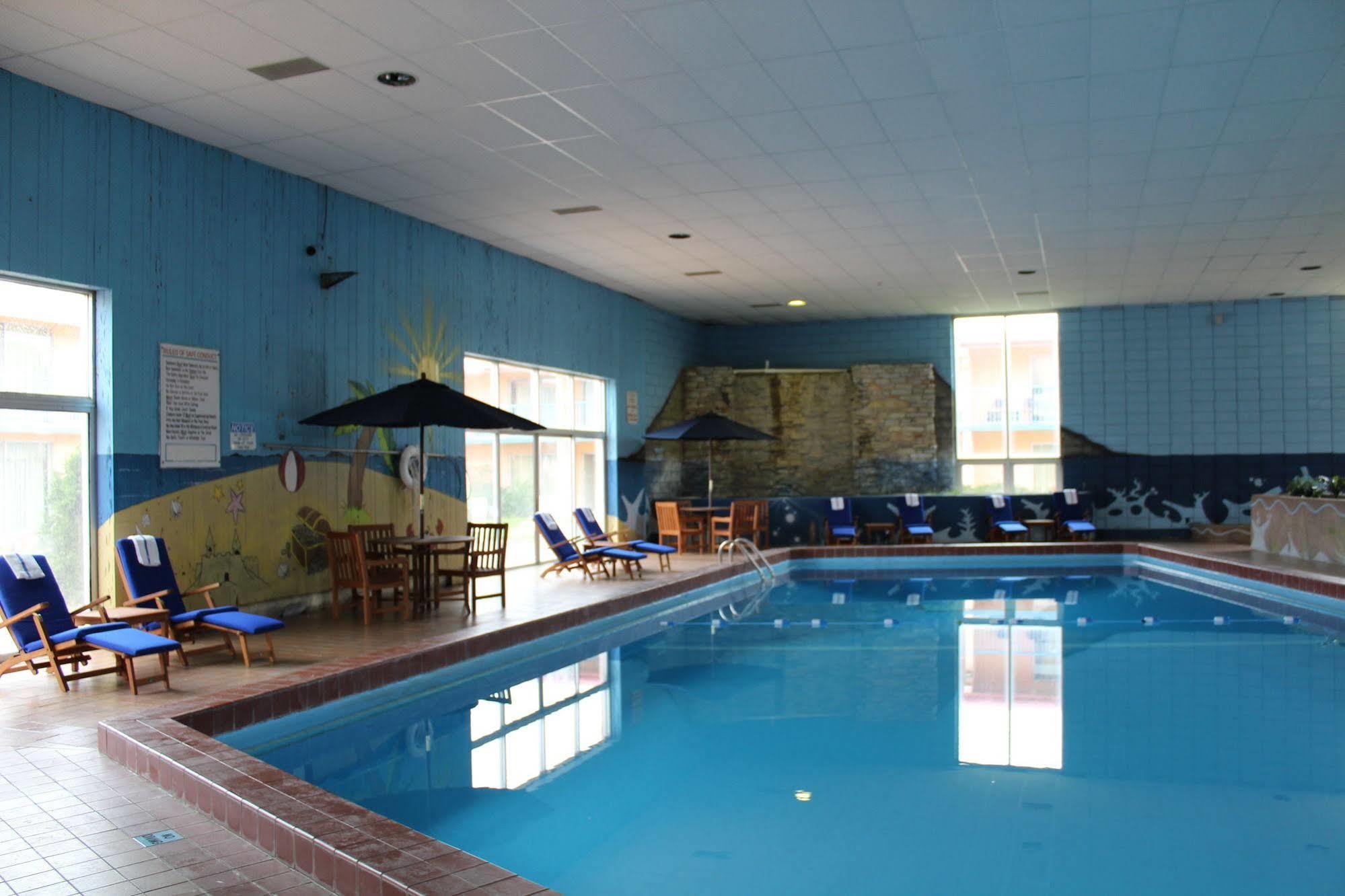 Rodeway Inn & Suites Рокфорд Екстер'єр фото