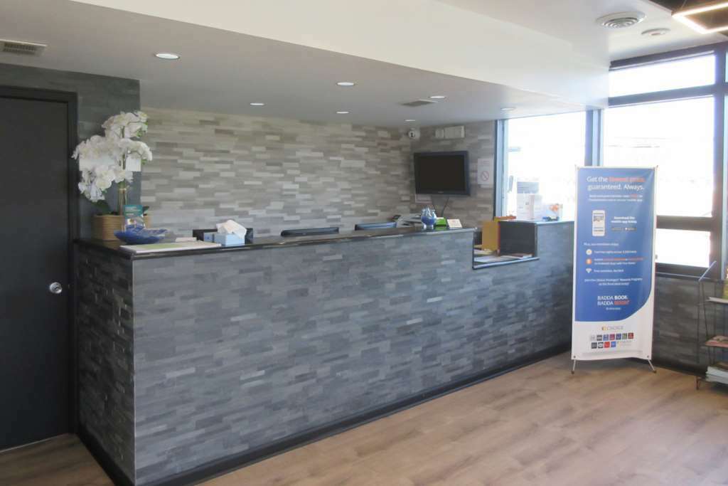 Rodeway Inn & Suites Рокфорд Інтер'єр фото