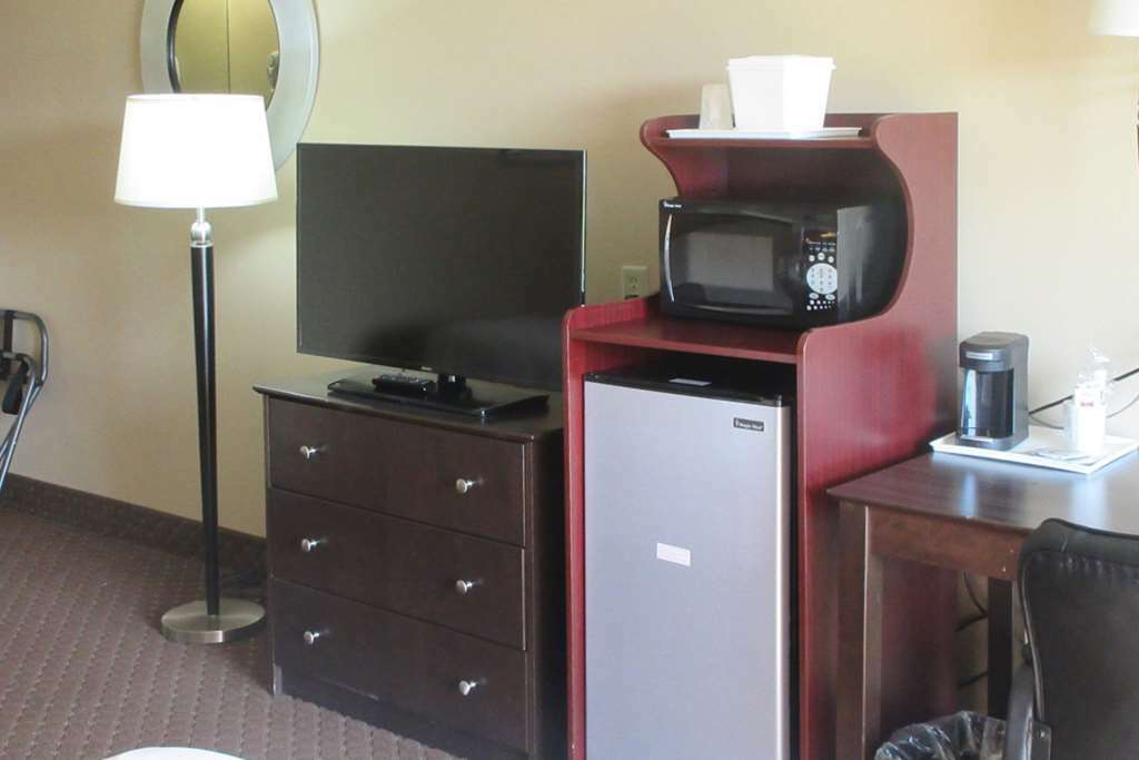 Rodeway Inn & Suites Рокфорд Номер фото